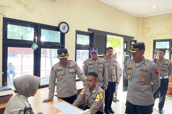 17 Taruna Akpol TK.1/59 Yon Bhayangkara Dharma Tahun 2025 Tiba di Polres Karanganyar Dalam Rangka Pelaksanaan Latja